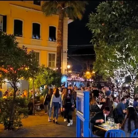 Lola's Centro